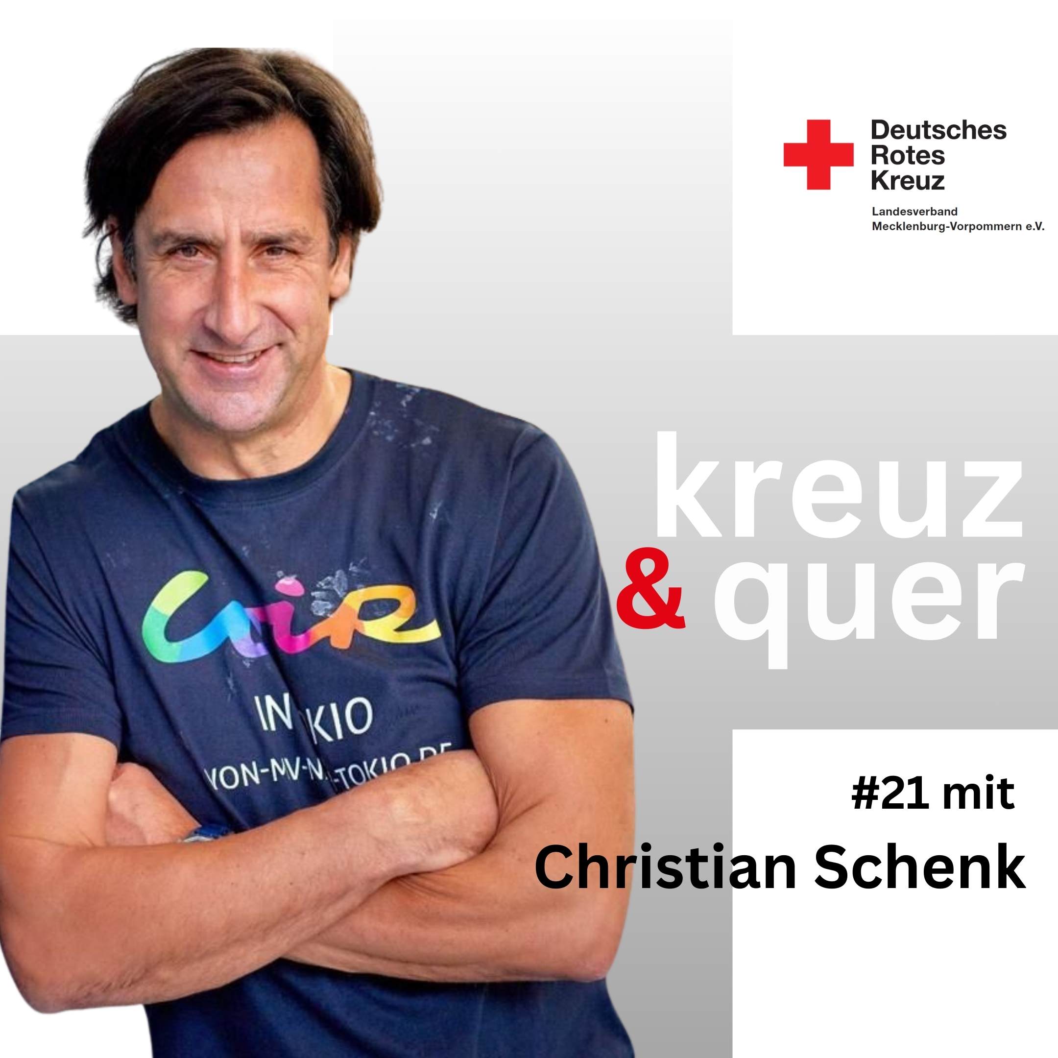 Person in blauem T-Shirt mit buntem Schriftzug, daneben Text "kreuz & quer" und Logo des Deutschen Roten Kreuzes.
